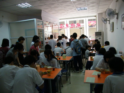 南宁昆仑关路段货运安全引关注 警方探讨治理方法:太阳成集团tyc7111cc