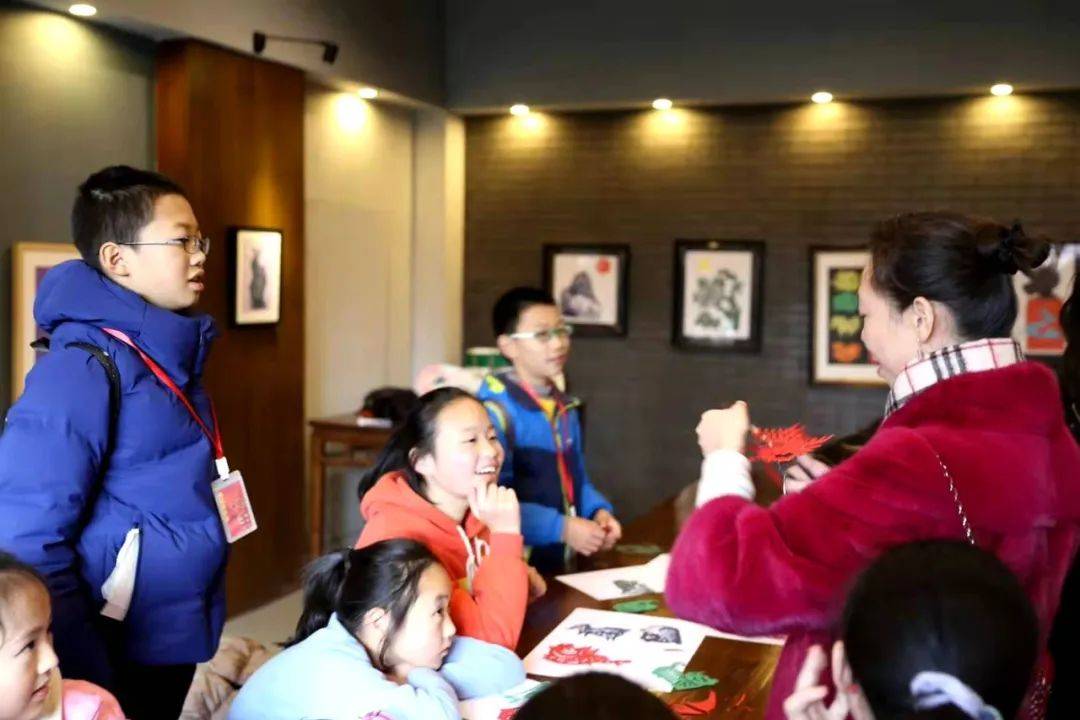 “太阳成集团tyc7111cc”
时报特别筹谋｜寒假作文特训营 直通鲁迅青少年文学奖决赛(图10)