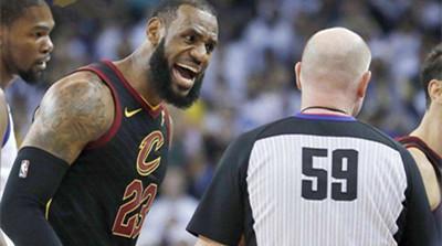 海盗劫持一艘悬挂香港特区旗油轮 19名船员被绑架“太阳成集团tyc7111cc”