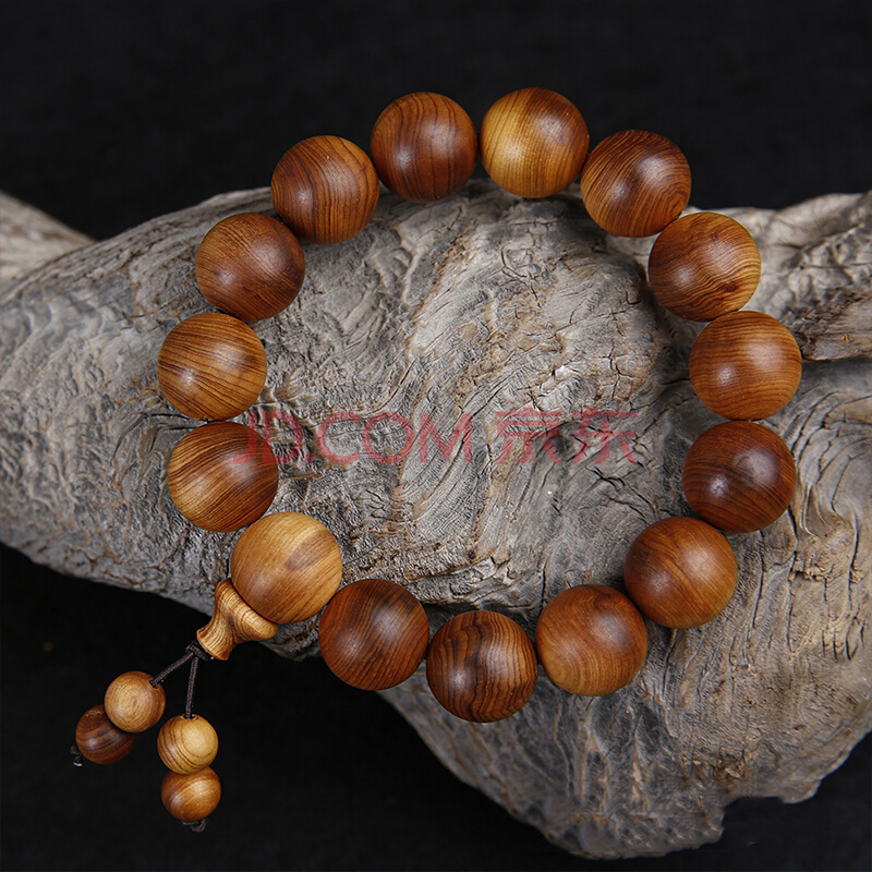 【太阳成集团tyc7111cc】这个人在西方丢尽中国脸面:让14亿国人异常愤怒(图1) 太阳成集团tyc7111cc