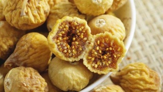 香港各界人士中秋慰问驻港官兵 一同举行足球赛“太阳成集团tyc7111cc”(图1) 太阳成集团tyc7111cc